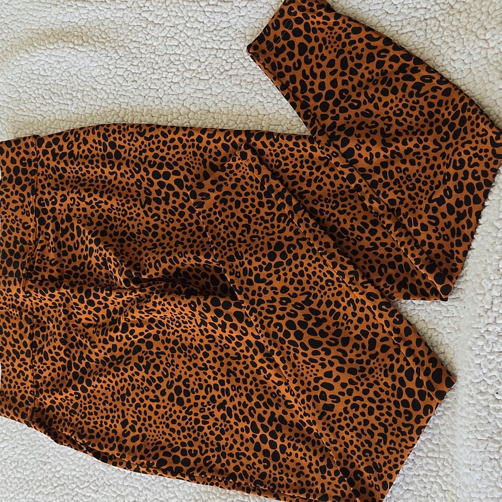 Lands' End Animal Print Leggings in Dark Orange and Black - Picture 3 of 3